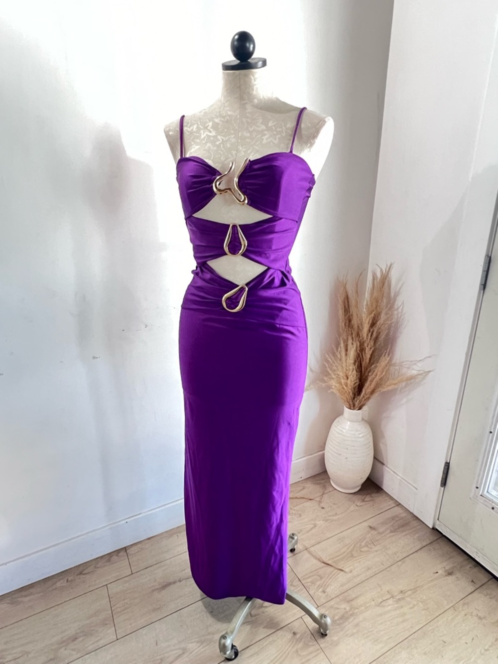 Fashion Nova Plum Cut Out Maxi Dress Sweetheart Neckline Strappy Sleeves Size M
